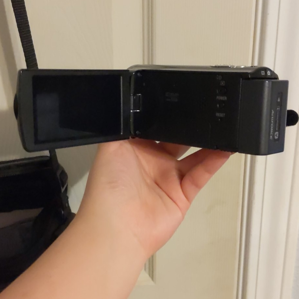 Sony Video Camera - Picture 3 of 4